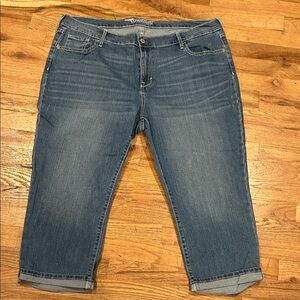 Old Navy Women's Cropped Blue Jeans